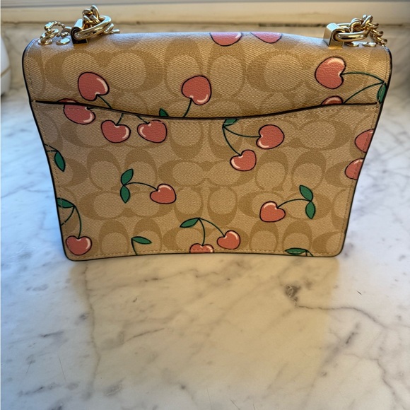 Coach Klare Crossbody Signature Canvas Heart Cherry Print - Picture 2 of 16